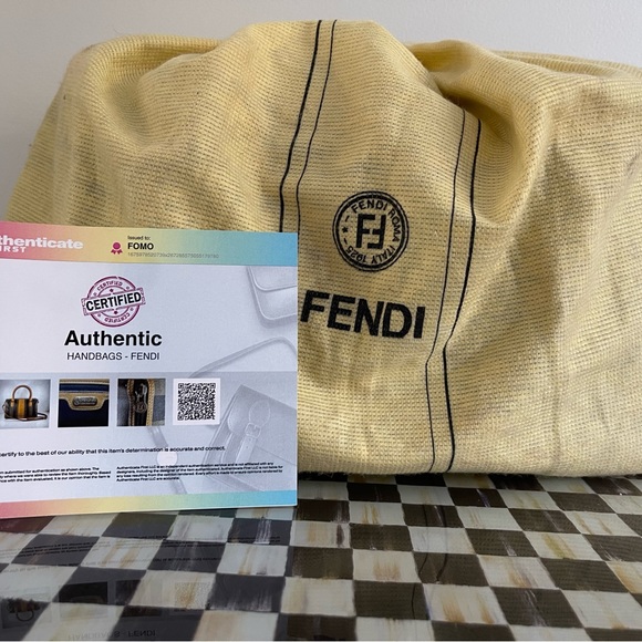 Fendi purse - Picture 1 of 8